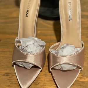 Rose gold heel 8.5